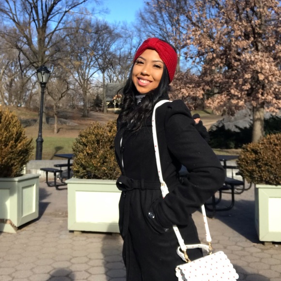 Meet your Posher, Esmeralda - Picture 1 of 1